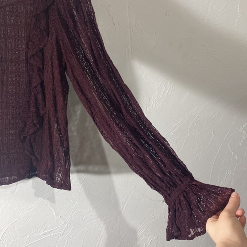 🖤‼️ NWOT “BLUE RAIN” Burgundy Lace Peasant Top - Picture 4 of 6